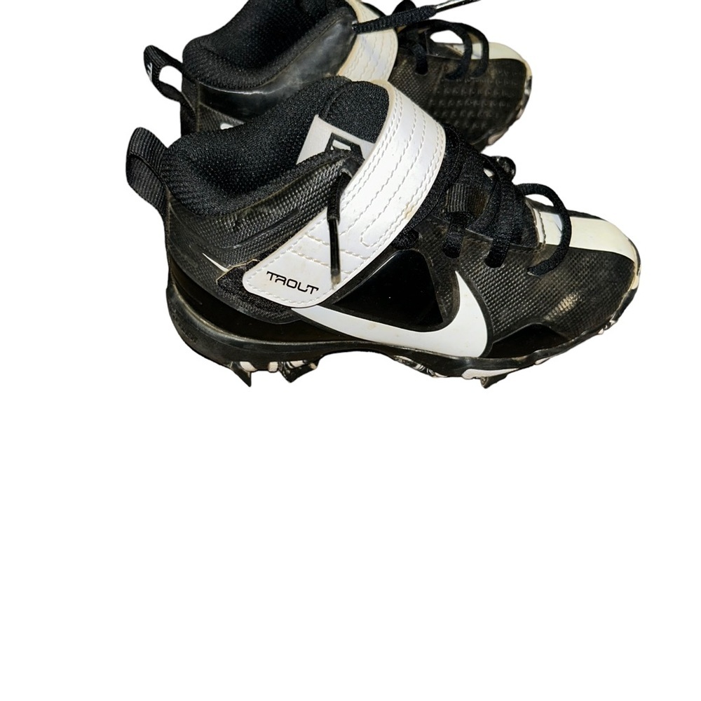 Nike Kids Force Zoom Trout 7 Baseball Cleats size 10 child black white high top